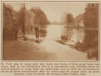 873271 Afbeelding van de rivier de Vecht, die overstroomd is ter hoogte van Zuilen.